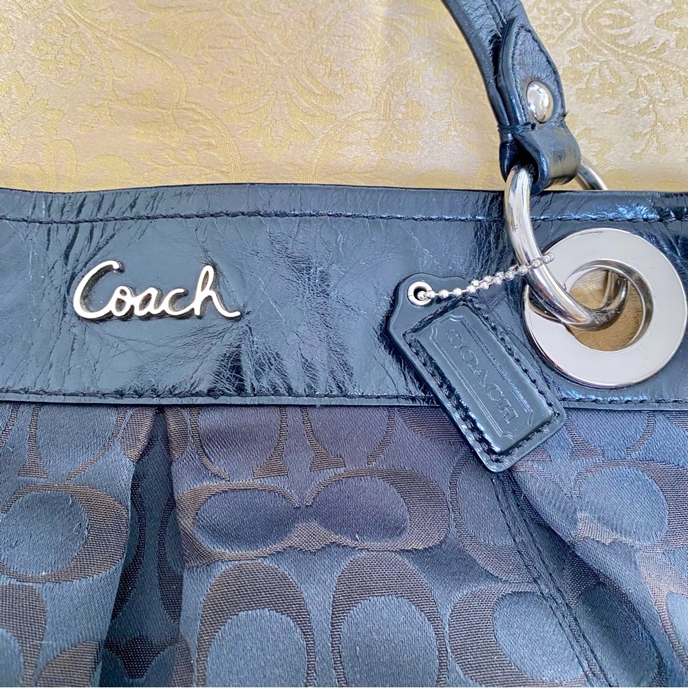 Women’s Coach Ashley Black Signature Purse - Picture 8 of 11